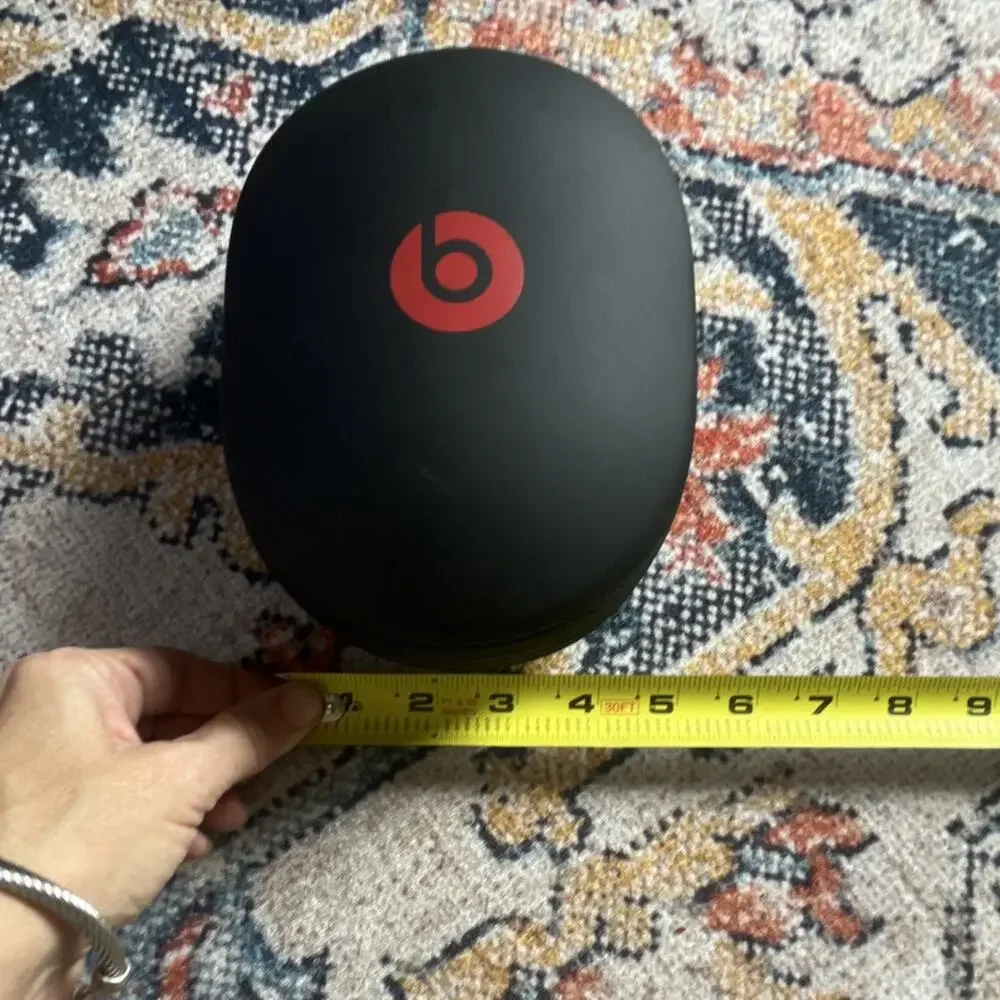Beats Hard Shell Headphone Carrying Case Black w/ Red Beats Logo NO HEADPHONES